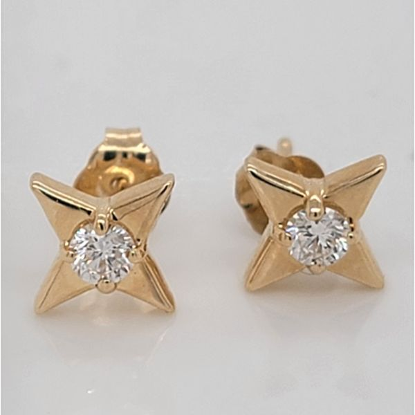 EXCLUSIVELY OURS Shining Light Diamond Stud Earrings Image 5 Skaneateles Jewelry Skaneateles, NY
