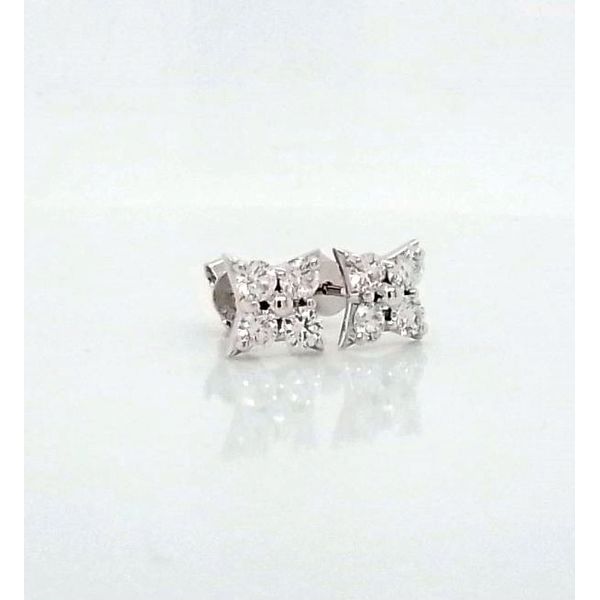 EXCLUSIVELY OURS Shining Light Diamond Stud Earrings Image 3 Skaneateles Jewelry Skaneateles, NY