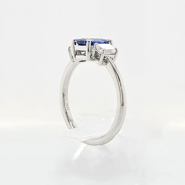Cornflower Blue Sapphire & Diamond 