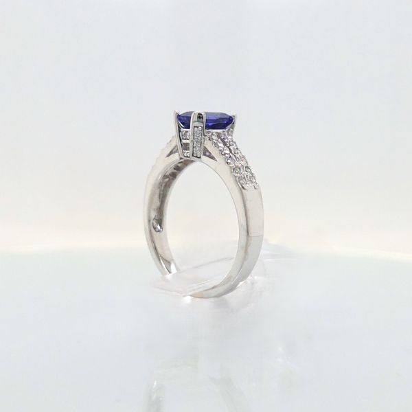 Tanzanite & Diamond Split Shank Ring Image 3 Skaneateles Jewelry Skaneateles, NY