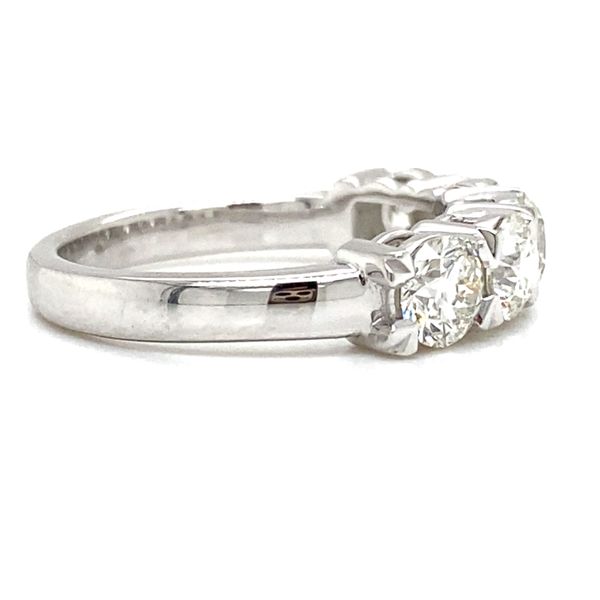 Anniversary Ring Image 3 Comstock Jewelers Edmonds, WA