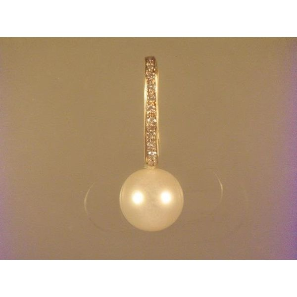 Pearl Pendant Comstock Jewelers Edmonds, WA