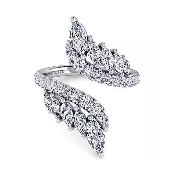 18 Karat White Gold Diamond Fashion Ring Confer’s Jewelers Bellefonte, PA