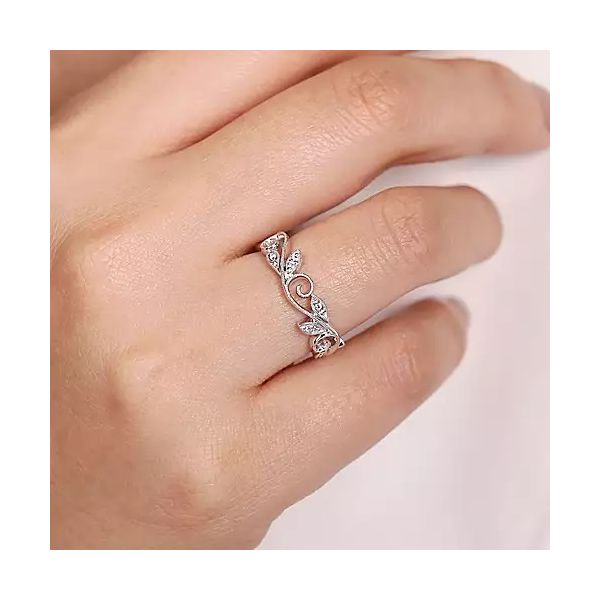 Round Diamond Floral Engagement Ring with Criss-Cross Shank | Diamond Shop  | Ada, OK