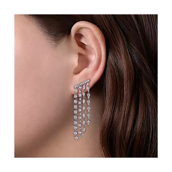 18K White Gold Diamond Drop Earrings Image 2 Confer’s Jewelers Bellefonte, PA