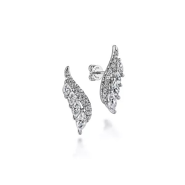 18K White Gold Diamond Earrings Confer’s Jewelers Bellefonte, PA