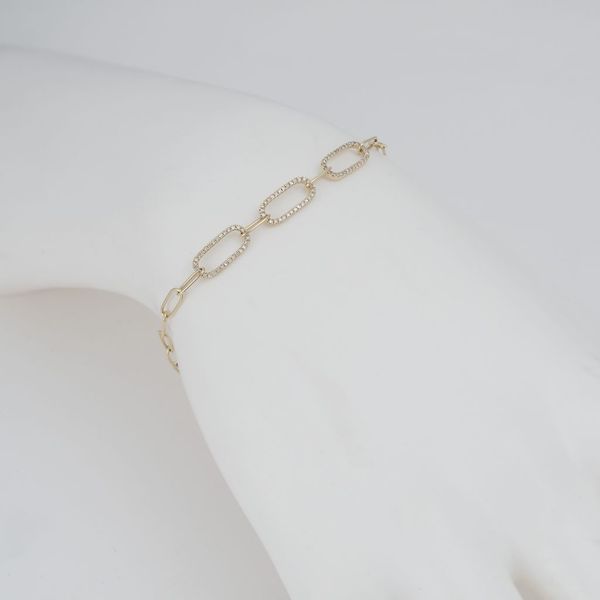 14 Karat Yellow Gold Diamond Paperclip Chain Bracelet Image 2 Confer’s Jewelers Bellefonte, PA