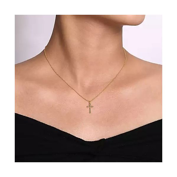 14K Yellow Gold Twisted Rope Cross Pendant Necklace Image 2 Confer’s Jewelers Bellefonte, PA