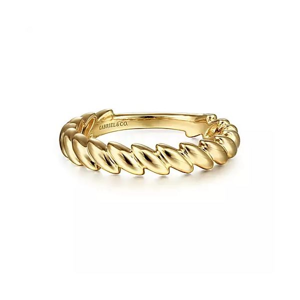 14K Yellow Gold Tilted Leaf Ring Confer’s Jewelers Bellefonte, PA