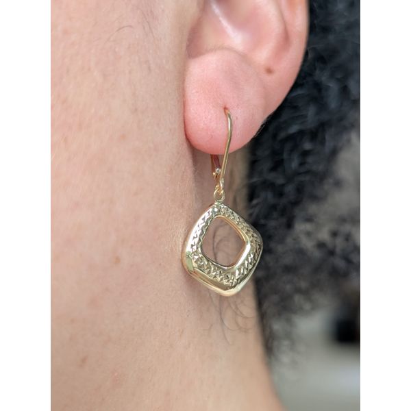 Diamond-cut Leverback Dangle Earrings in 14k Yellow Gold Image 4 Conti Jewelers Endwell, NY