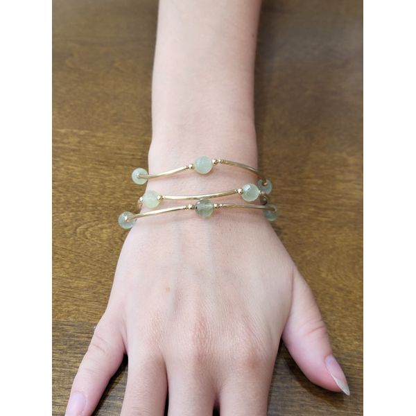 Faceted Prehnite Blessing Bracelet in Yellow Gold Image 2 Conti Jewelers Endwell, NY
