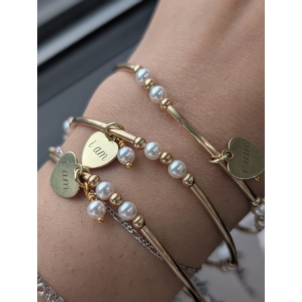 White Pearl Intentional Bracelet with Gold Links Image 3 Conti Jewelers Endwell, NY