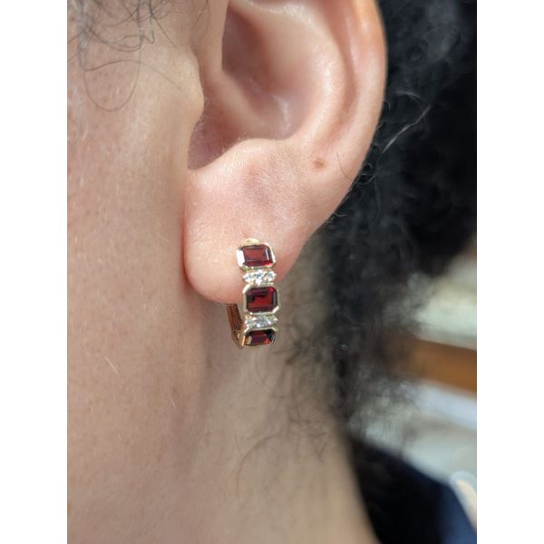 14K Yellow Gold Hoop Earrings Image 2 Conti Jewelers Endwell, NY