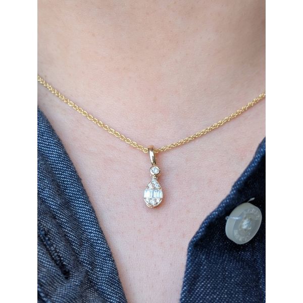 Diamond Tear Drop Necklace in 14k Yellow Gold Image 2 Conti Jewelers Endwell, NY
