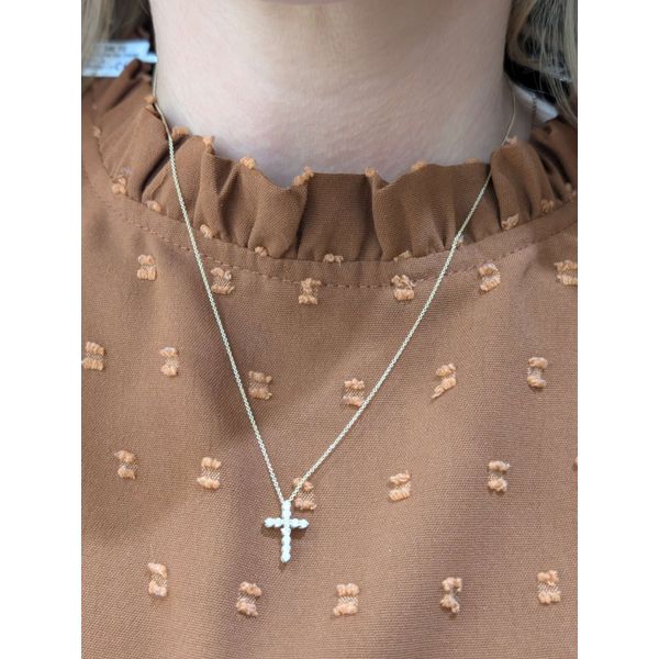 Diamond Cross Necklace in 14k White Gold Image 2 Conti Jewelers Endwell, NY