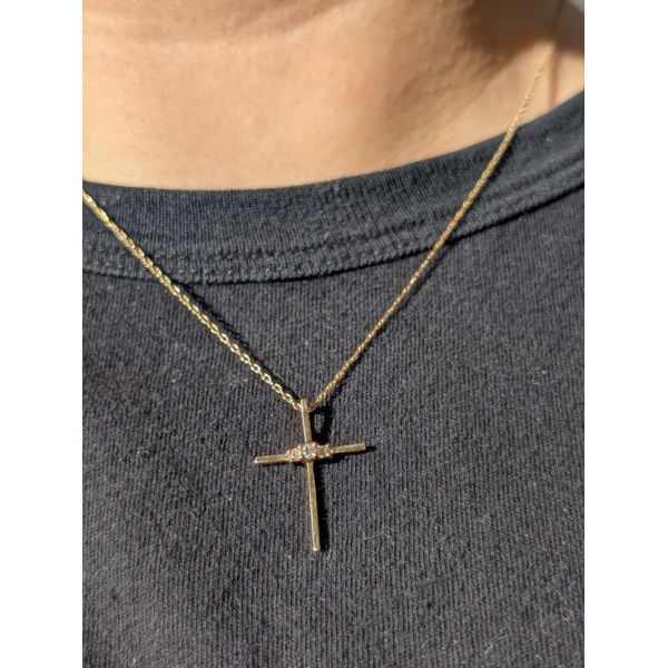 .1cttw Diamond Cross Pendant in 14k Yellow Gold Image 2 Conti Jewelers Endwell, NY