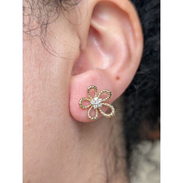 .18ctw Diamond Flower Stud Earrings Crafted in 14k Yellow Gold Image 2 Conti Jewelers Endwell, NY