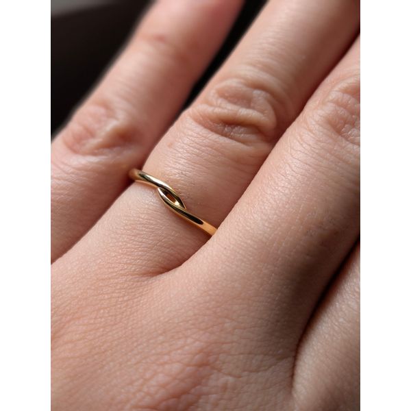 Curved Wedding Band in 14k Gold Image 2 Conti Jewelers Endwell, NY