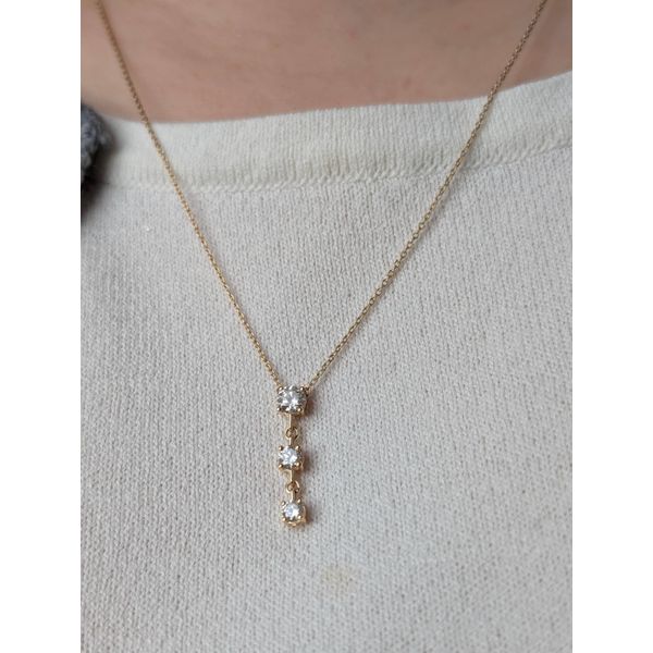 1/2 Ctw. Diamond Drop Pendant Necklace in 14k Yellow Gold Image 3 Conti Jewelers Endwell, NY