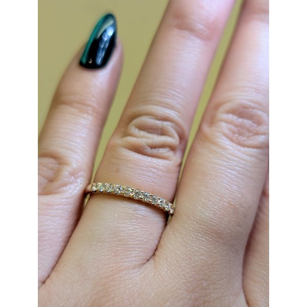 14k Yellow Gold 0.19cttw Diamond Wedding Band 6.5 Image 2 Conti Jewelers Endwell, NY
