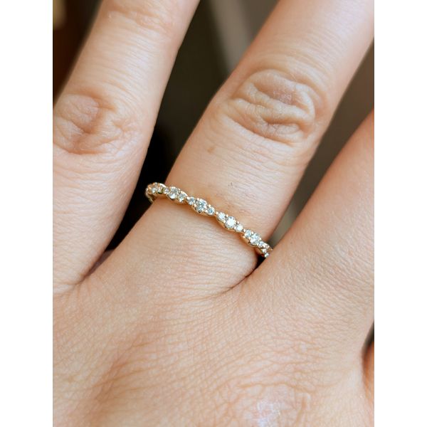 1/5th CTW Natural Diamond Wedding Band in Yellow Gold Image 3 Conti Jewelers Endwell, NY