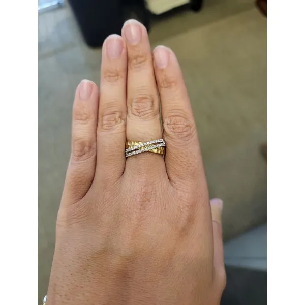 14k Yellow & White Gold with 0.38cttw Diamonds Hammered Ring Image 2 Conti Jewelers Endwell, NY