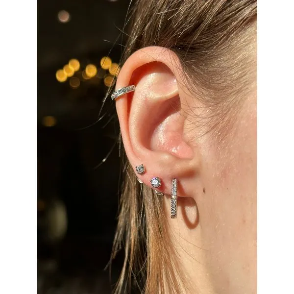 1/4 Ctw Reversible Hoop Earrings Image 3 Conti Jewelers Endwell, NY