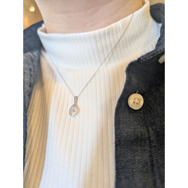 14k WG 0.07ct Shimmering Diamond Pendant Image 2 Conti Jewelers Endwell, NY