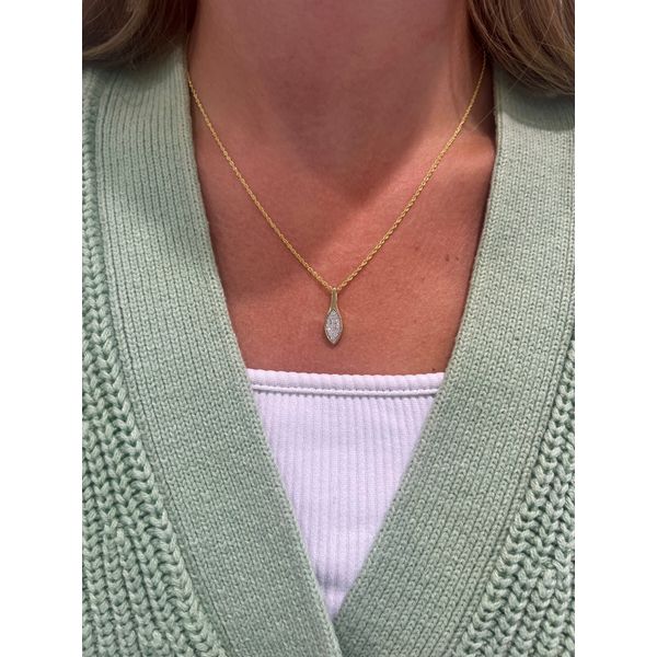 1/5ct. tw. Tapered Diamond Pendant Necklace in 14k Yellow Gold Image 3 Conti Jewelers Endwell, NY