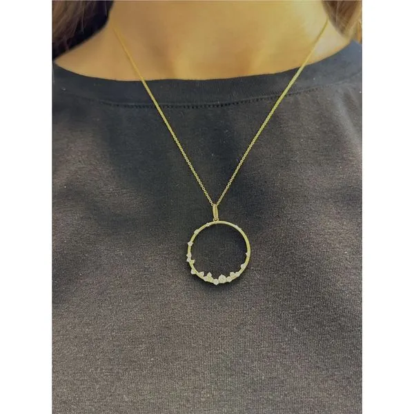 14k Yellow Gold 0.44cttw Diamond Large Circle Pendant Image 2 Conti Jewelers Endwell, NY