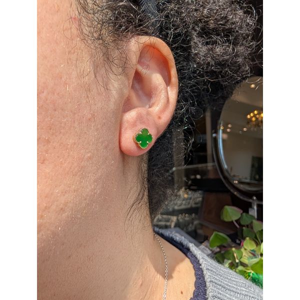 Jade Clover Stud Earrings in 14k Yellow Gold Image 2 Conti Jewelers Endwell, NY
