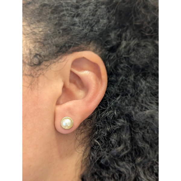 0.59 cttw. Pearl Stud Earrings in 14k Yellow Gold Image 2 Conti Jewelers Endwell, NY