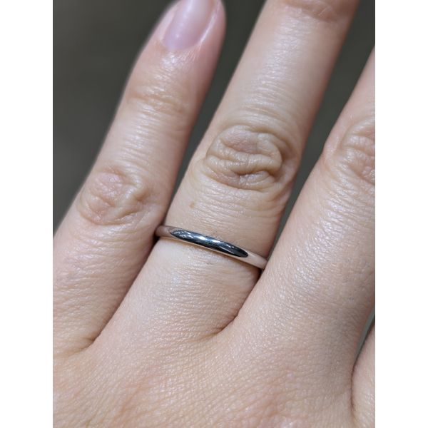14k WG 2mm Traditional Oval Plain Band Sz 7 Image 2 Conti Jewelers Endwell, NY
