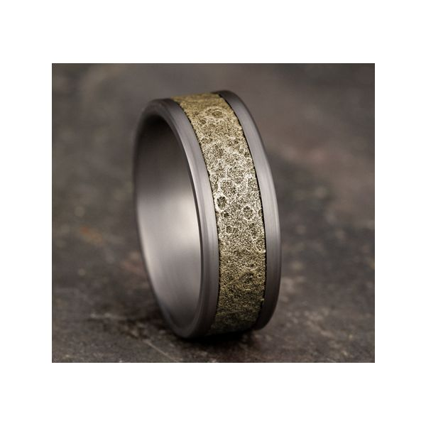 Moon Rock Men's Wedding Band in Grey Tantalum & 14k Yellow Gold Image 2 Conti Jewelers Endwell, NY