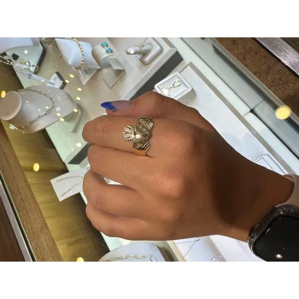 Claddagh Ring in 14k Yellow Gold Image 2 Conti Jewelers Endwell, NY