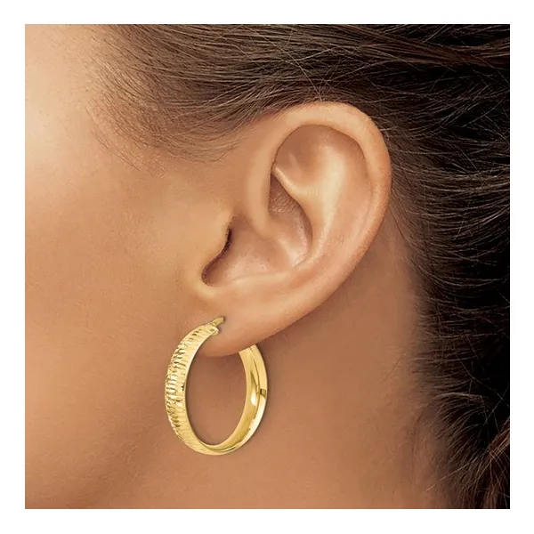 Diamond-Cut Large Hoop Earrings in 14k Yellow Gold Image 2 Conti Jewelers Endwell, NY