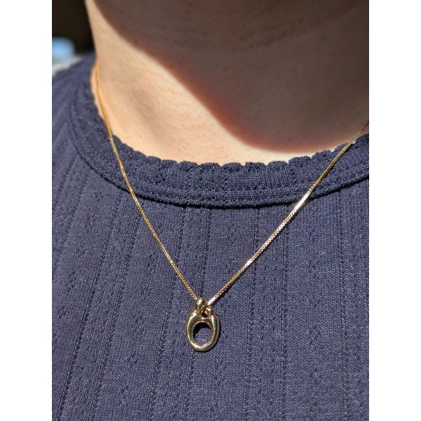 14k YG Mother and Child Pendant Image 2 Conti Jewelers Endwell, NY