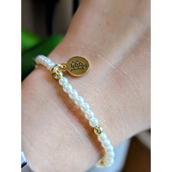 Stacker Stretch Bracelet - Mini Pearl Image 2 Conti Jewelers Endwell, NY