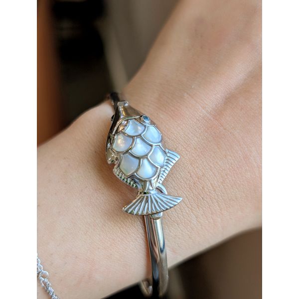 Mother-of-Pearl Fish Convertible Clasp in Sterling Silver Image 2 Conti Jewelers Endwell, NY