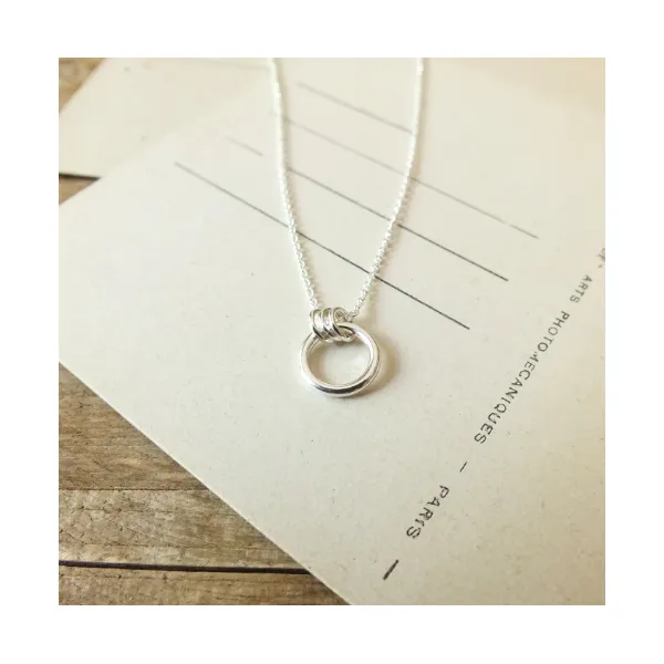 Family Circle Necklace in Silver Image 2 Conti Jewelers Endwell, NY