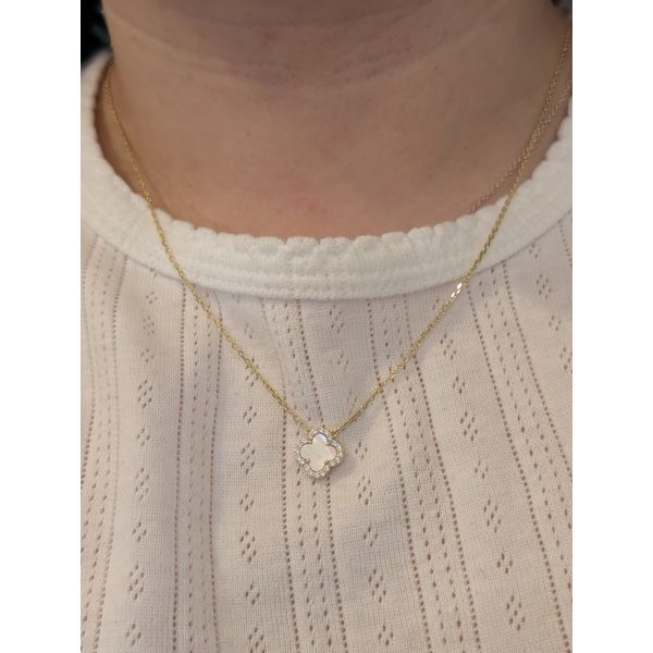 0.49 CTW Mother-of-Pearl & Simulated Diamond Halo Necklace in Yellow Gold Image 2 Conti Jewelers Endwell, NY