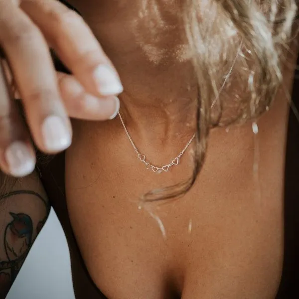 Heart Links Necklace in Sterling Silver Image 2 Conti Jewelers Endwell, NY