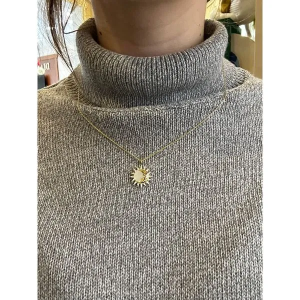 SS YGP 0.32cttw Mother of Pearl Sun 18