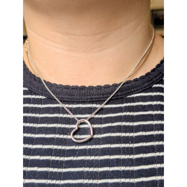 Love Heart Outline Necklace in Sterling Silver 18
