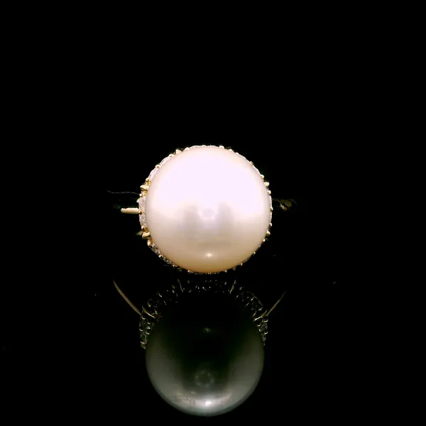 11MM Yellow gold Freshwater Pearl and Diamond Ring Image 3 Cooper Fine Jewelers Texarkana, TX