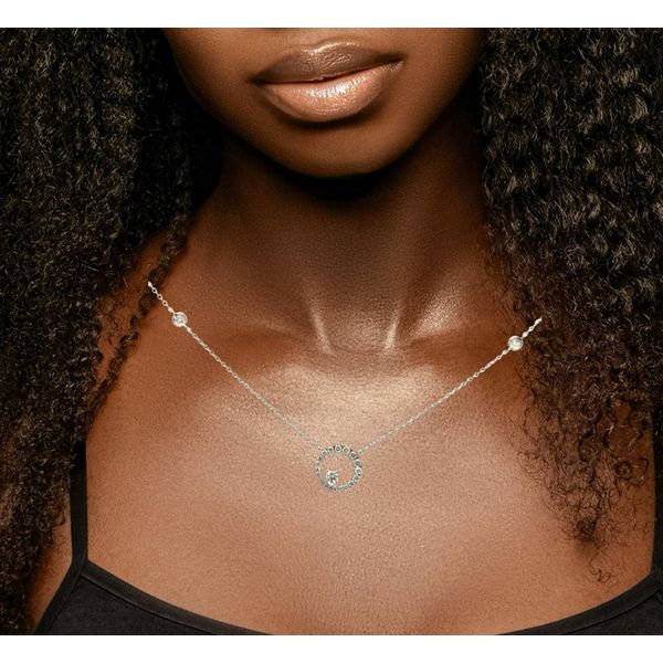 14 Karat White Gold Round Diamond Circle with Single Round Diamond Accent and Double Round Diamond Bezel Accent Necklace - 0.35 cttw / 16-18