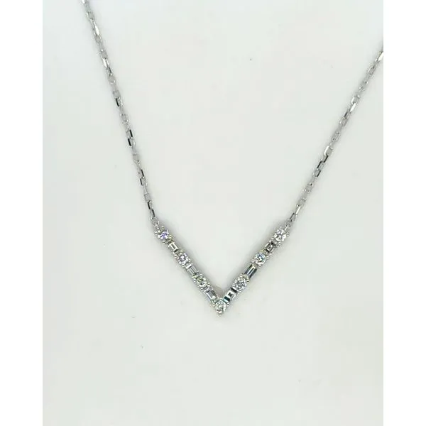 Pendant Crews Jewelry Grandview, MO