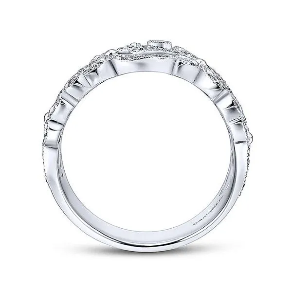 Floral Design Diamond Ring thumb image 2