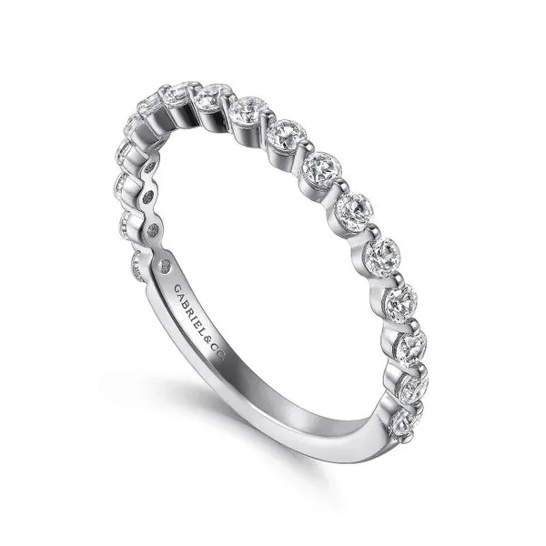 Single Prong Ring | 1/2 ctw thumb image 3