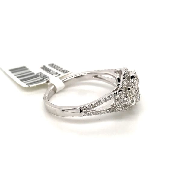18k White Gold Cluster Style Ring Image 3 David Douglas Diamonds & Jewelry Marietta, GA
